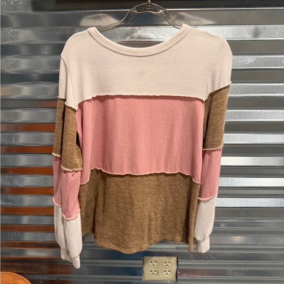 hailey & co Sweaters - Hailey & Co Sweater woman’s size small